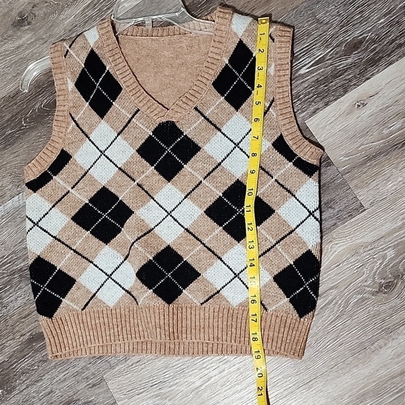 One size fits Most  vest - Picture 4 of 7